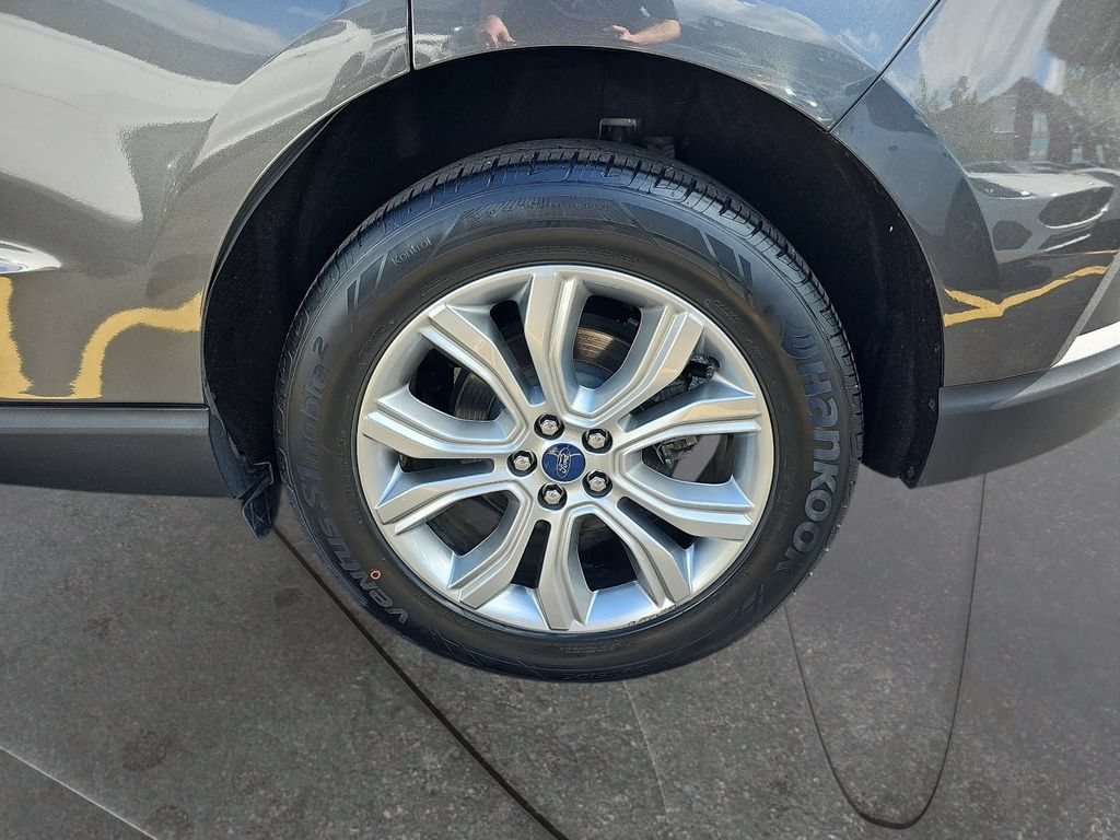 Used 2019 Ford Edge Titanium AWD/4WD image 32