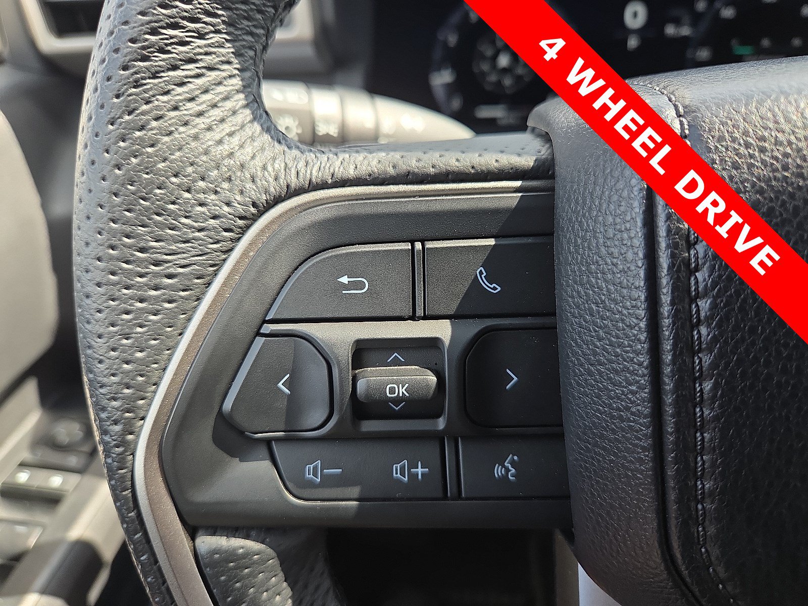 Used 2025 Toyota Tacoma TRD Sport AWD/4WD image 19