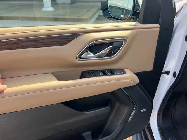 Used 2024 Chevrolet Tahoe Premier w/ Advanced Technology Package AWD/4WD image 9