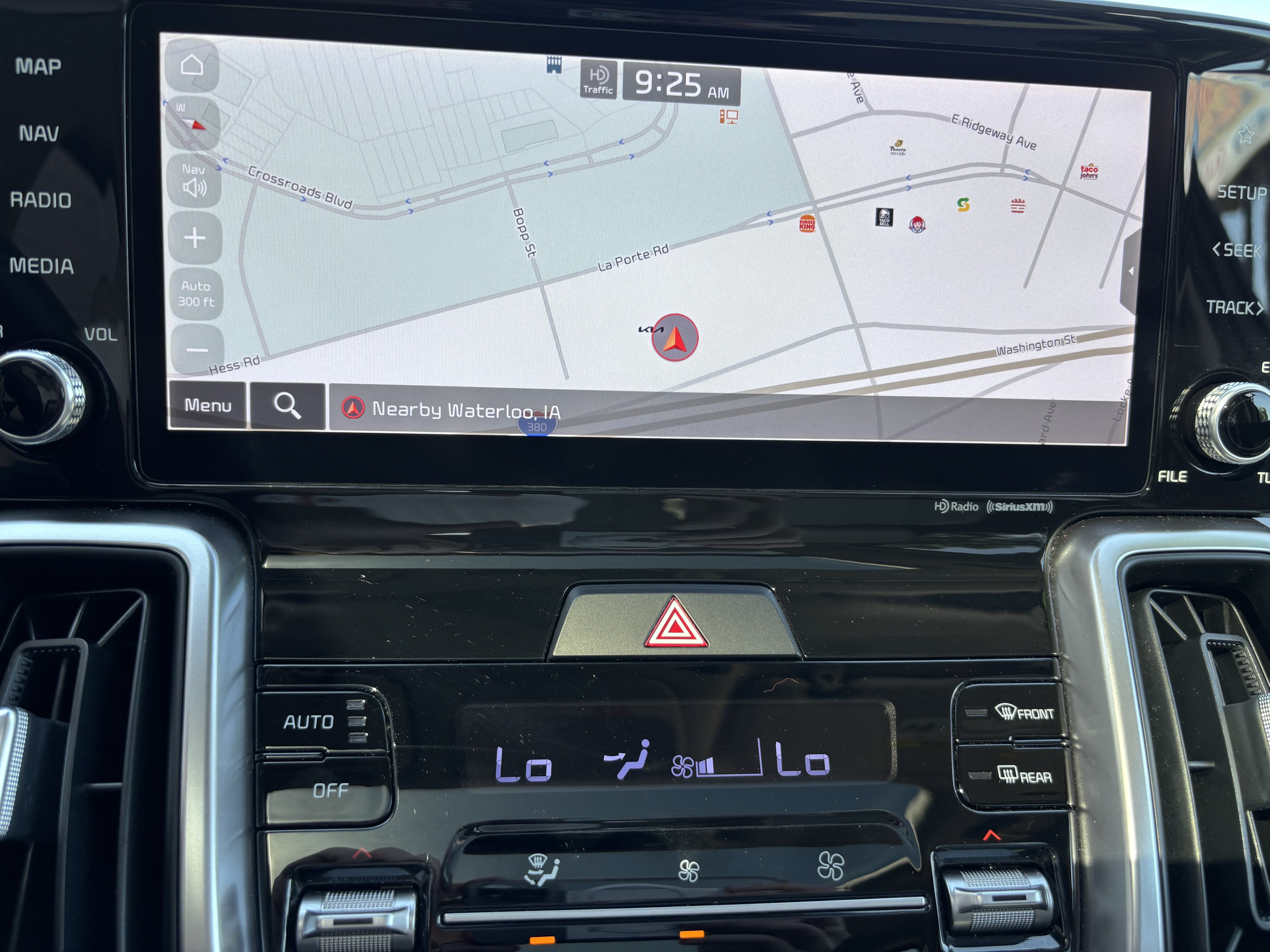Used 2022 Kia Sorento S w/ Panoramic Sunroof Package FWD image 14