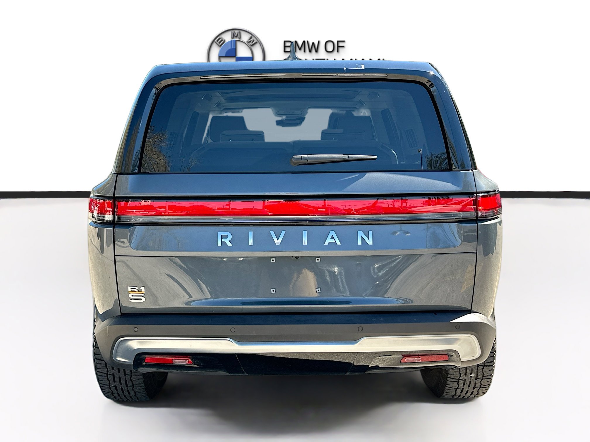 Used 2023 Rivian R1S Adventure image 6
