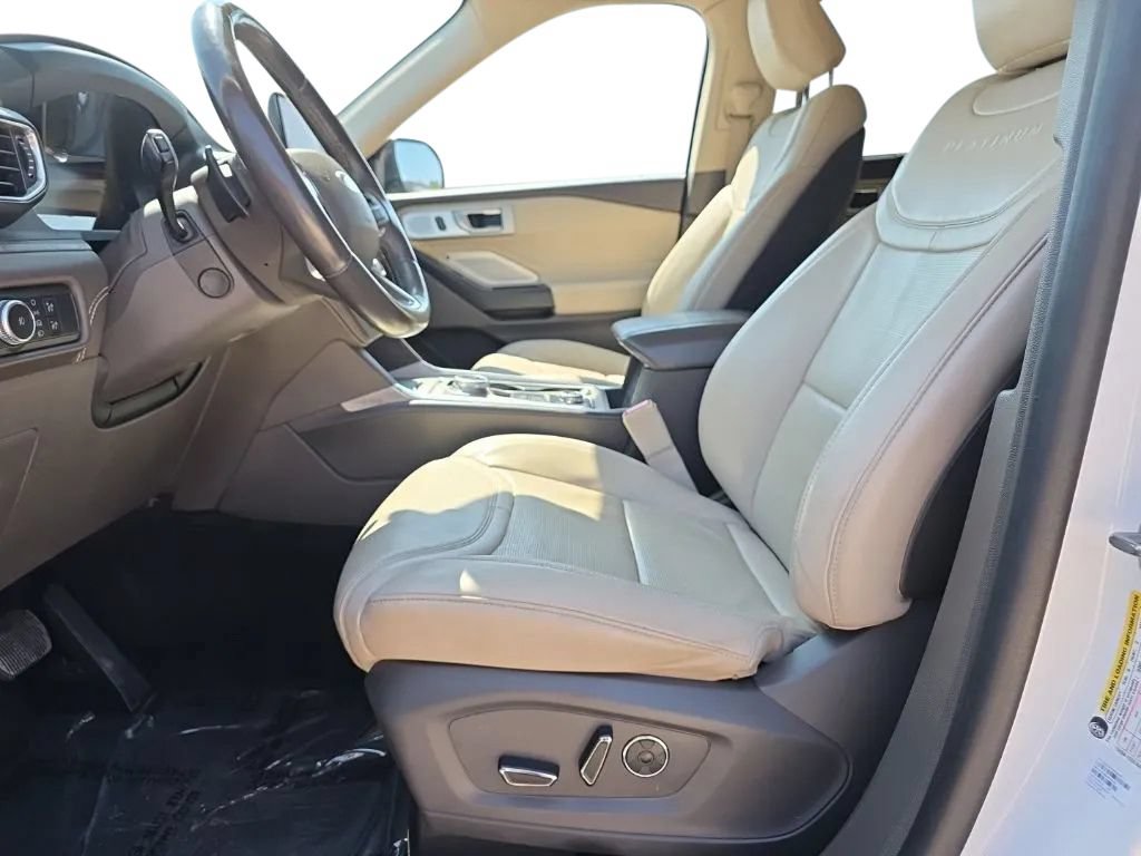 Used 2020 Ford Explorer Platinum w/ Premium Technology Package AWD/4WD image 17