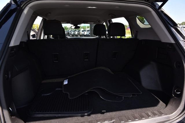 Used 2024 GMC Terrain SLE AWD/4WD image 24