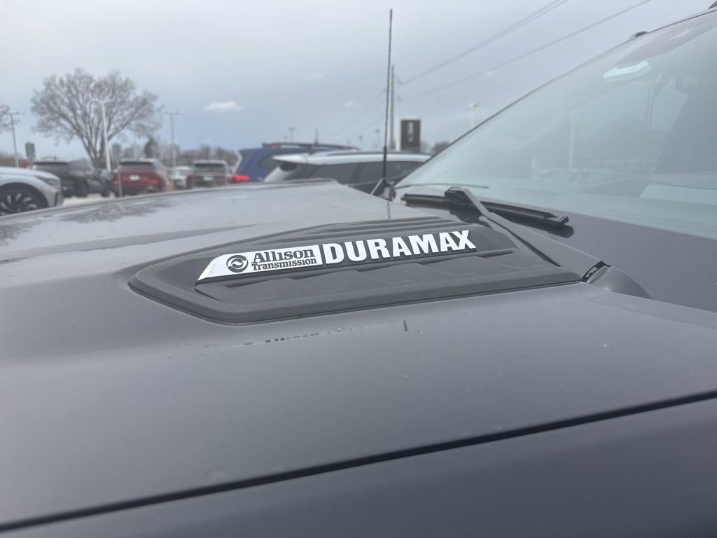 Used 2024 Chevrolet Silverado 2500 LTZ w/ LTZ Plus Package image 11