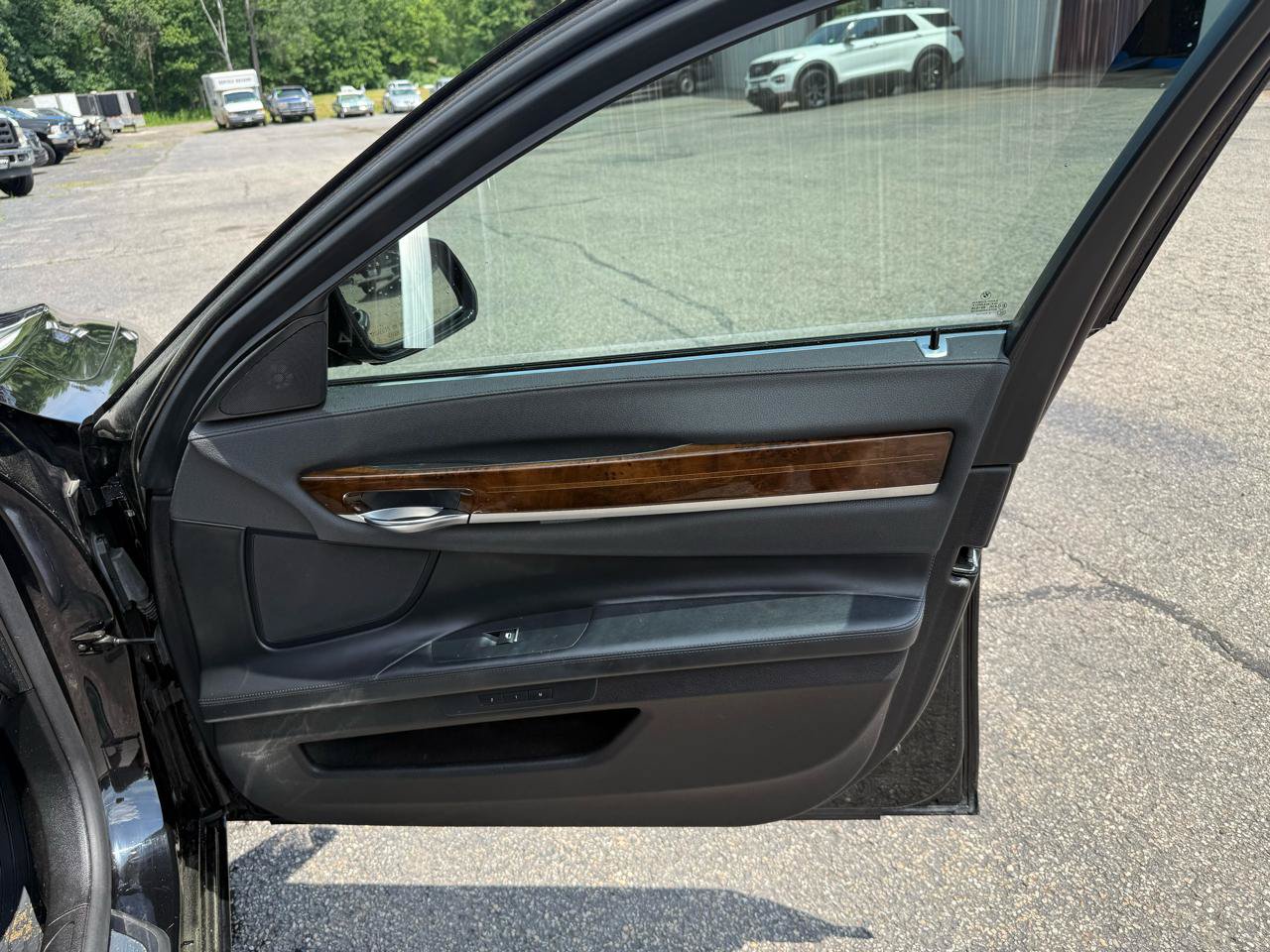 Used 2013 BMW 750Li RWD image 19
