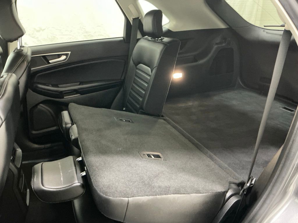 Used 2023 Ford Edge SEL image 17
