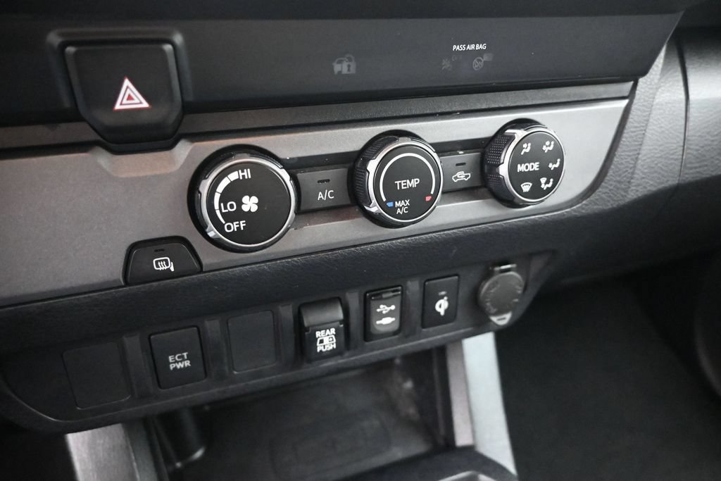 Used 2019 Toyota Tacoma TRD Sport RWD image 16