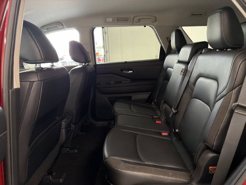 Certified 2024 Nissan Pathfinder SL AWD/4WD image 19