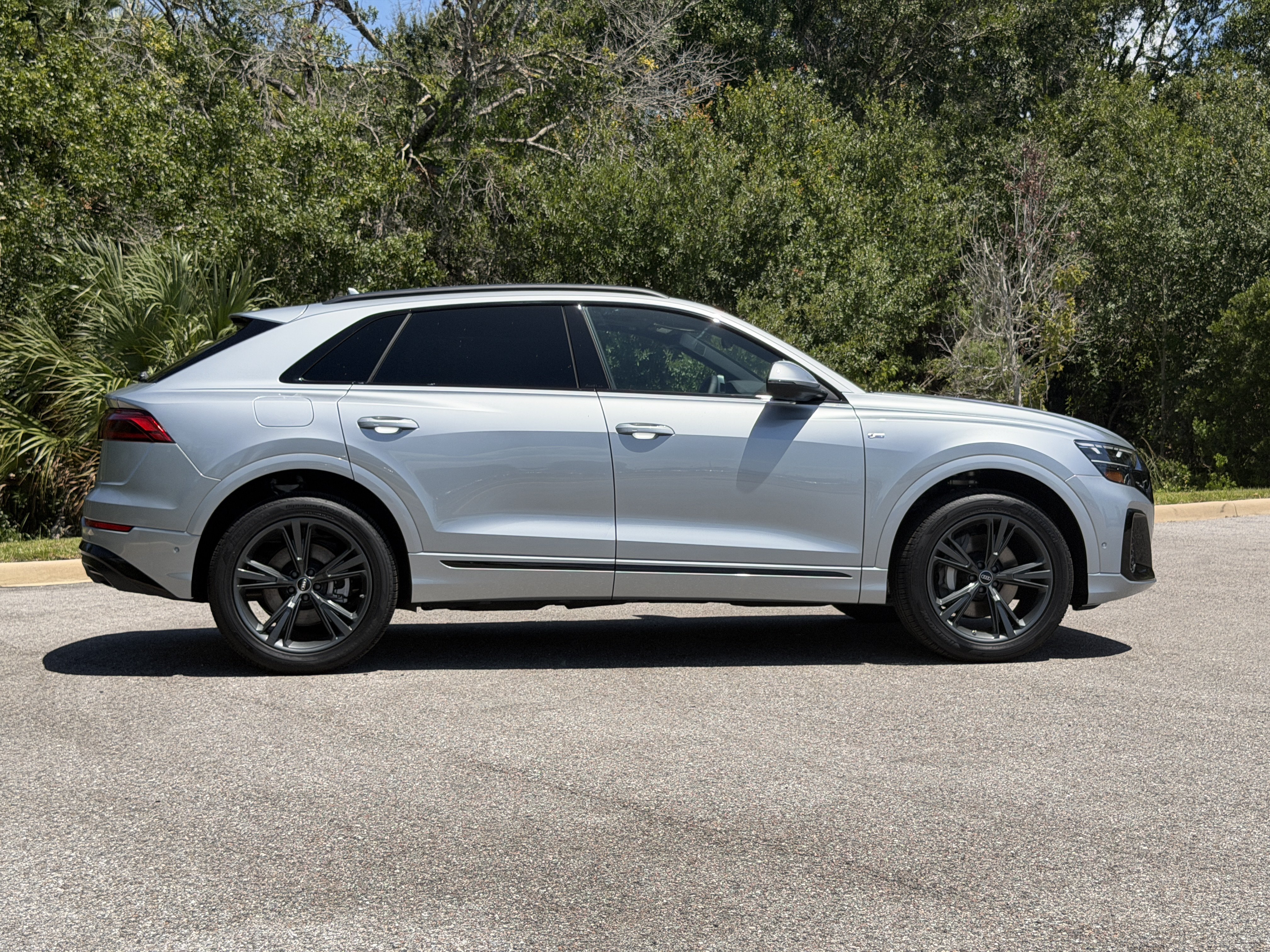 New 2027 Audi Q8 Premium AWD/4WD image 2