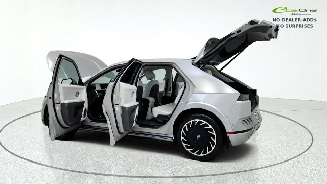 Used 2023 Hyundai Ioniq 5 Limited AWD/4WD image 16