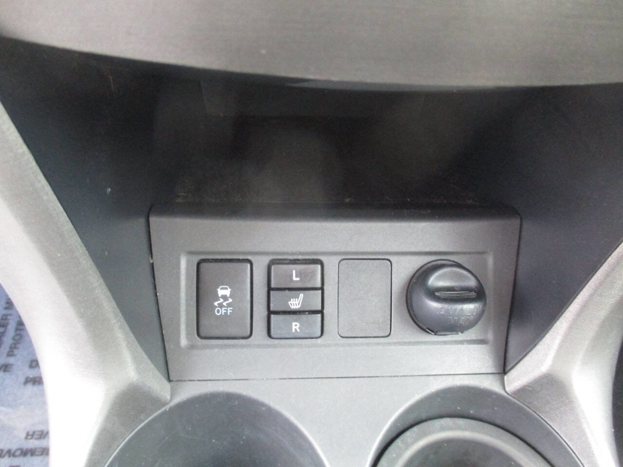 Used 2010 Toyota RAV4 Limited AWD/4WD image 21