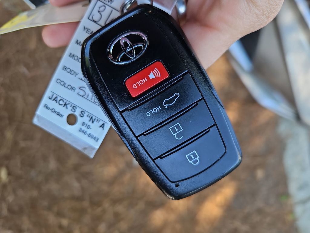 Used 2025 Toyota Camry SE FWD image 37