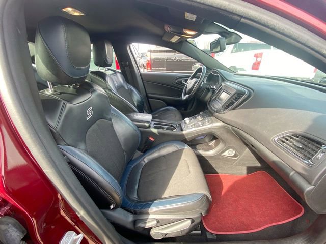 Used 2016 Chrysler 200 S image 38