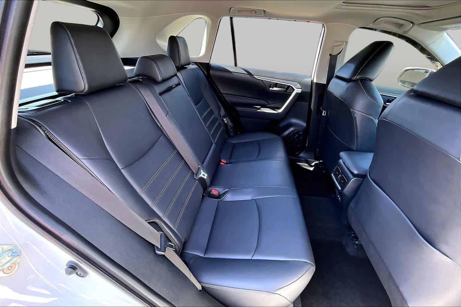 Used 2025 Toyota RAV4 XLE Premium FWD image 19