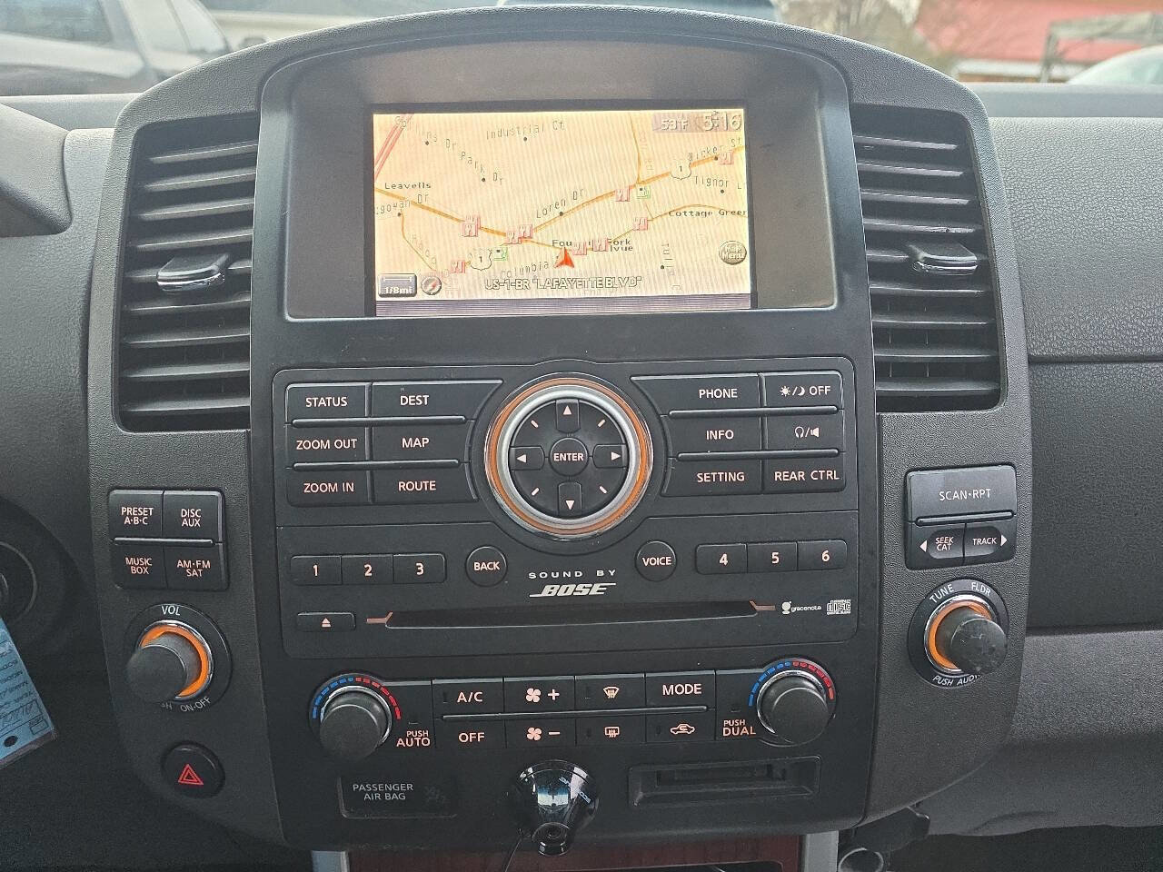 Used 2011 Nissan Pathfinder LE w/ Navigation Pkg image 16