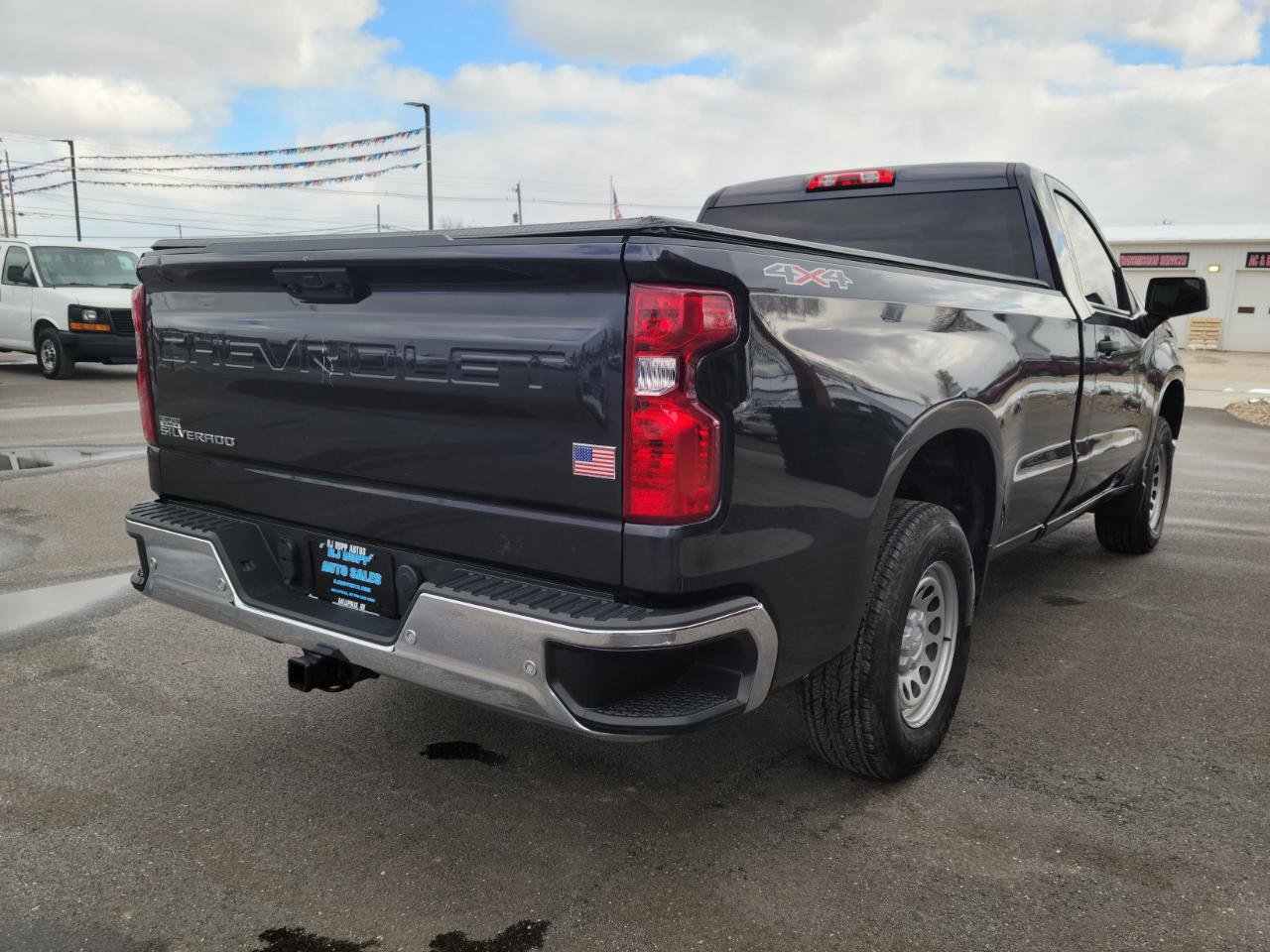 Used 2022 Chevrolet Silverado 1500 W/T w/ WT Value Package image 4