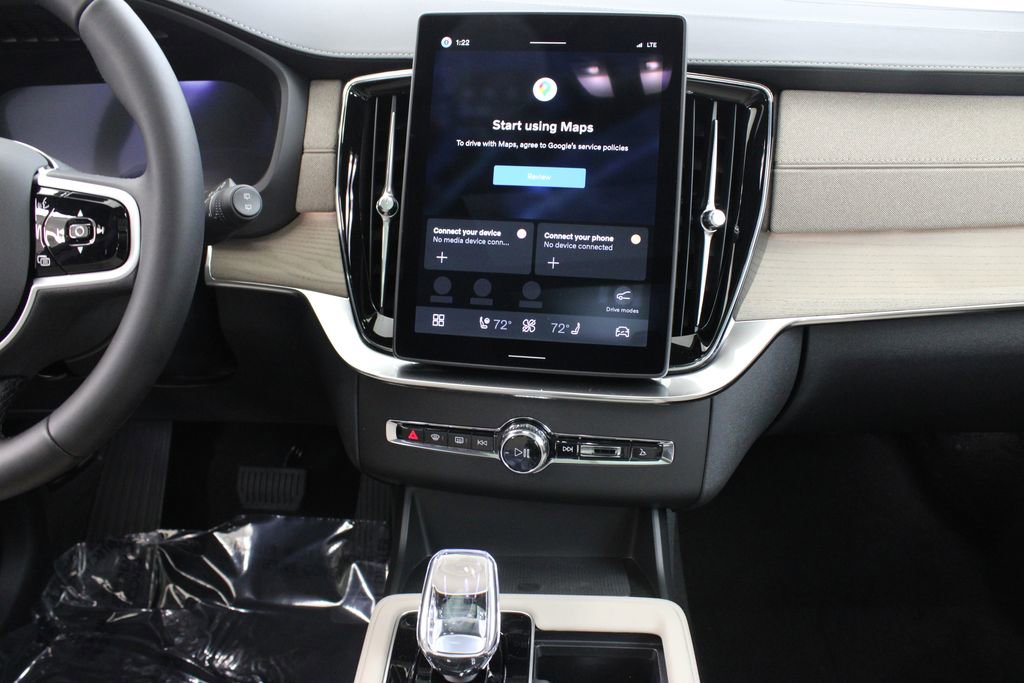 New 2026 Volvo XC90 B6 Plus w/ Protection Package Premier image 24