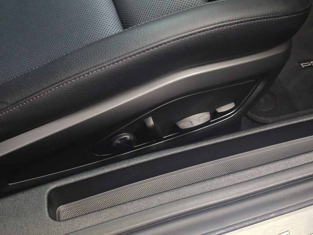 Certified 2022 Porsche 911 Carrera image 21