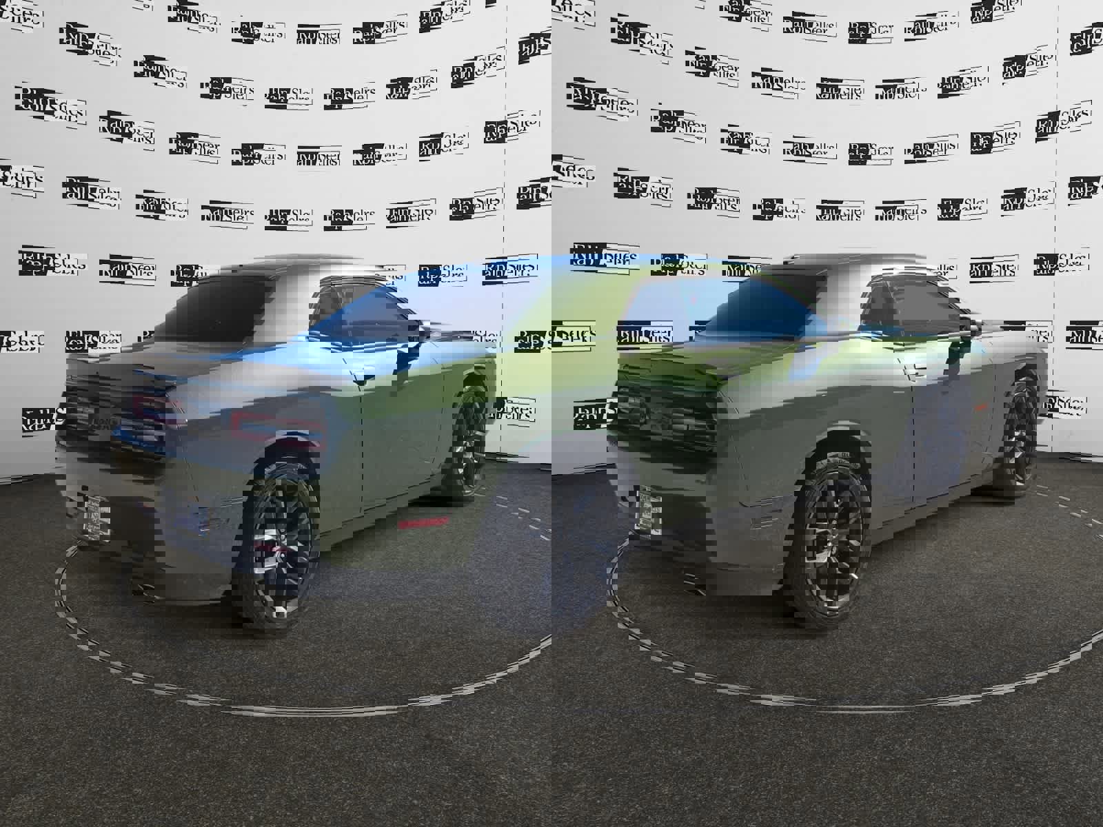 Certified 2022 Dodge Challenger SXT w/ Blacktop Package image 6