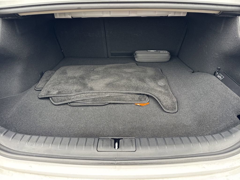 Used 2026 Genesis G70 2.5T Prestige image 18