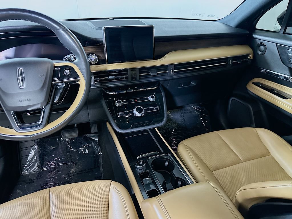 Used 2021 Lincoln Corsair Reserve w/ Sport Package image 19