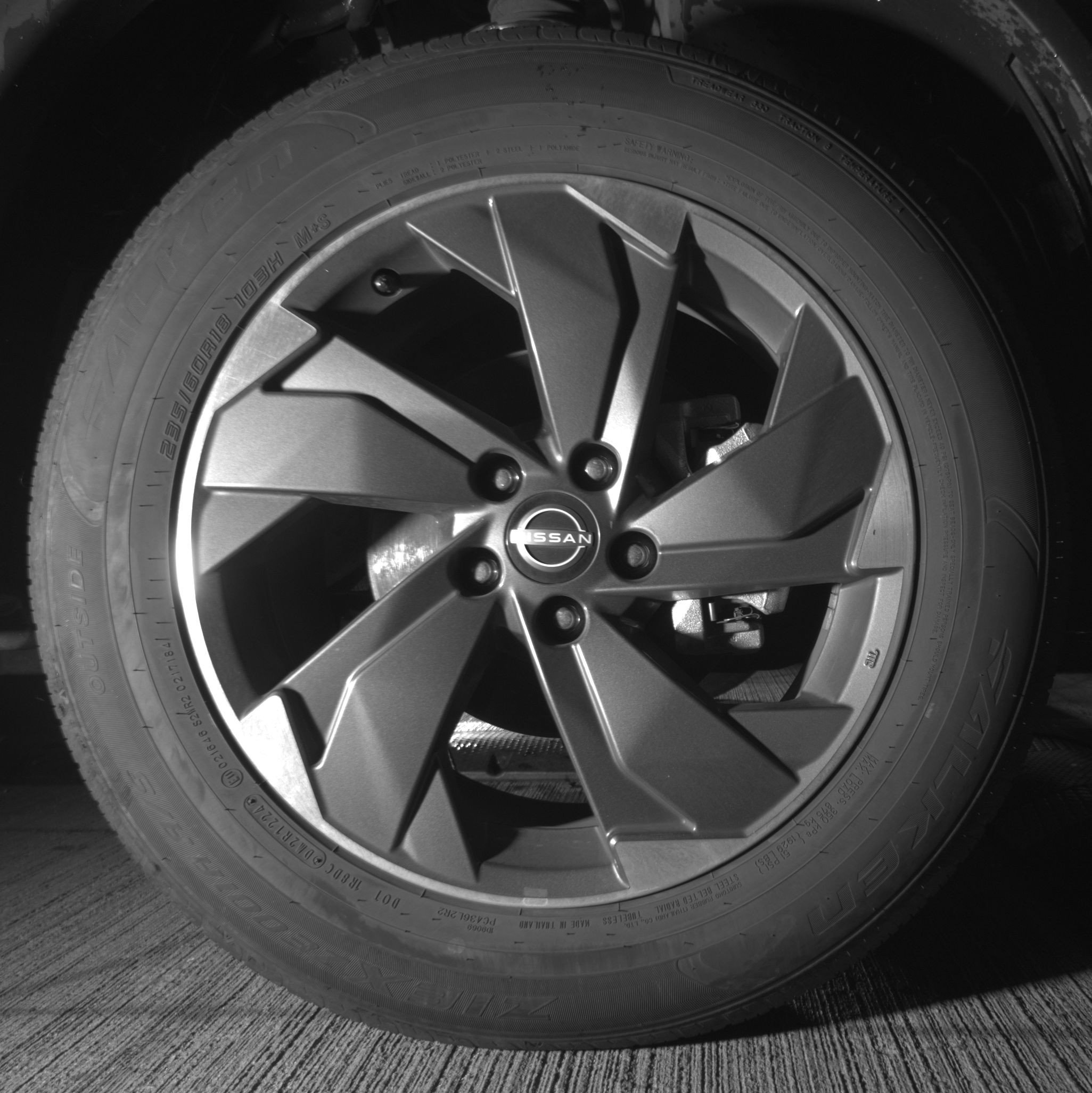 Used 2025 Nissan Rogue SV image 13