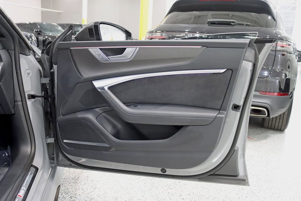 Used 2024 Audi RS 7 Performance AWD/4WD image 45
