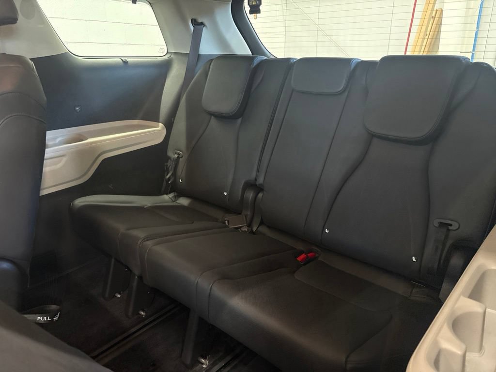 Certified 2024 Kia Carnival EX FWD image 21