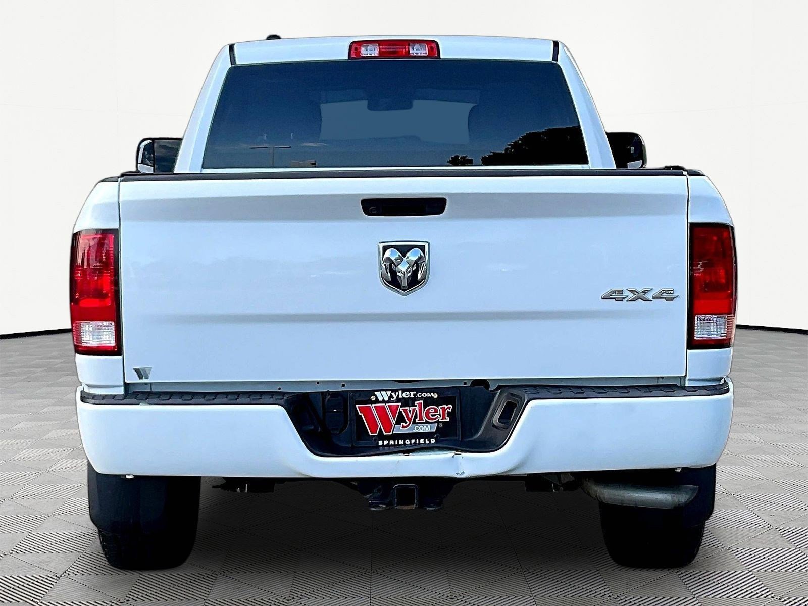 Used 2019 RAM 1500 Express AWD/4WD image 5