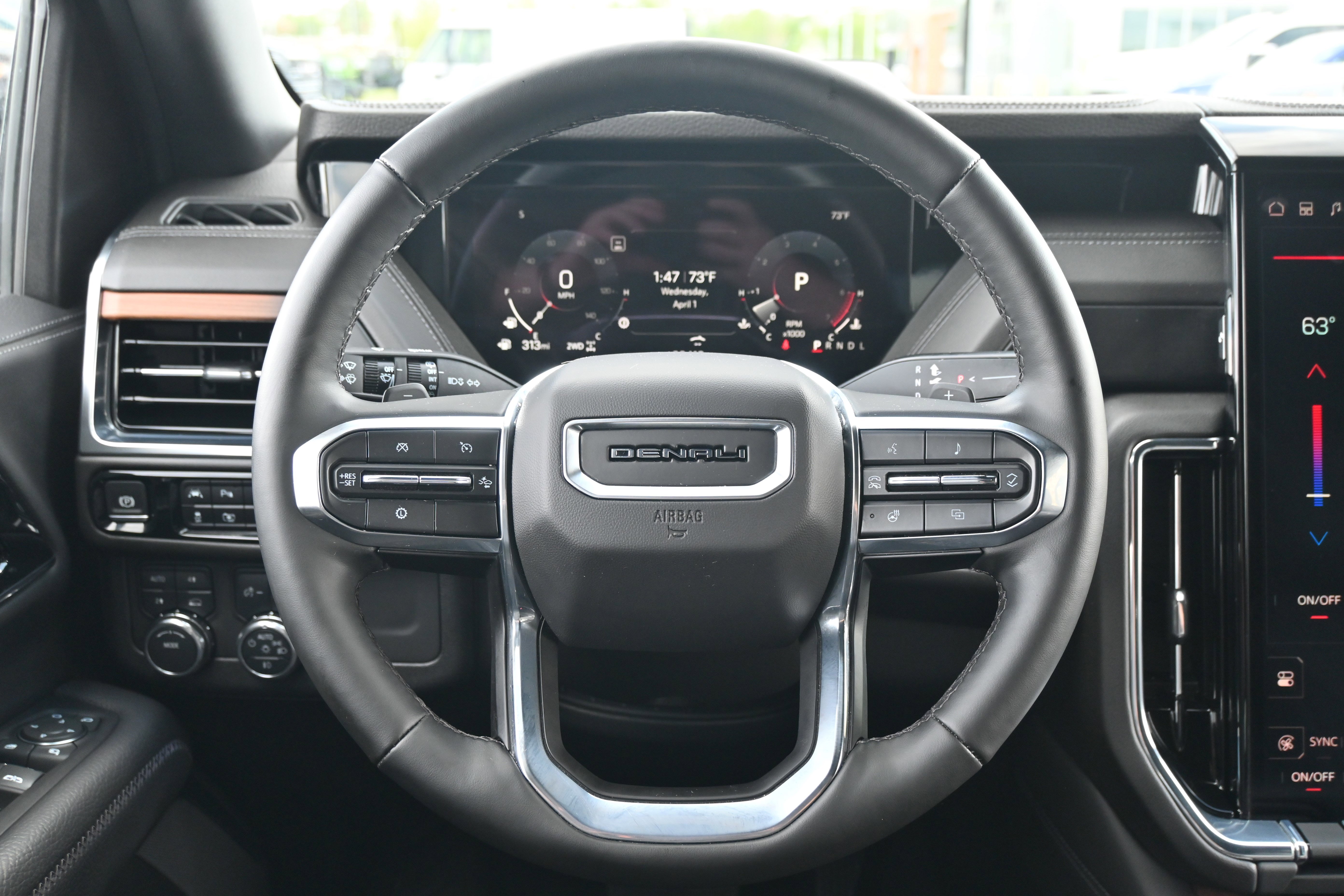 Used 2025 GMC Yukon Denali image 36