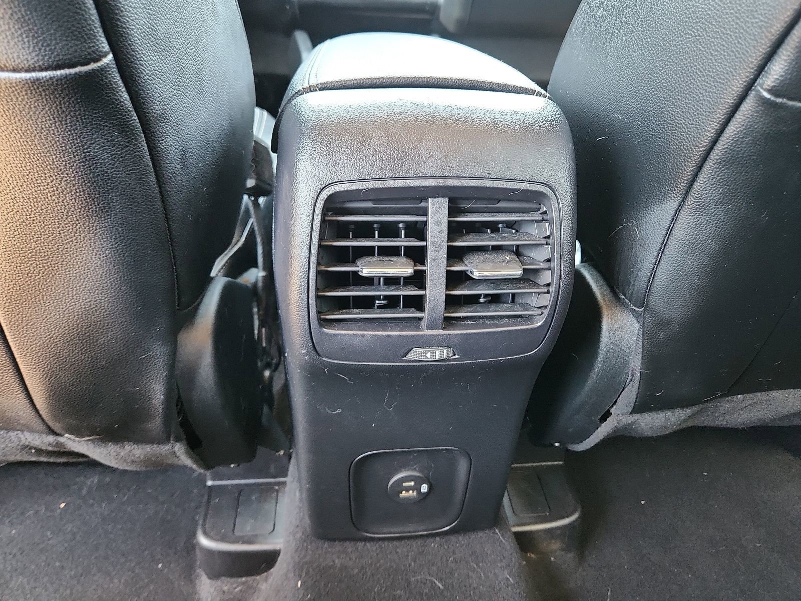 Used 2020 Ford Escape Titanium image 11