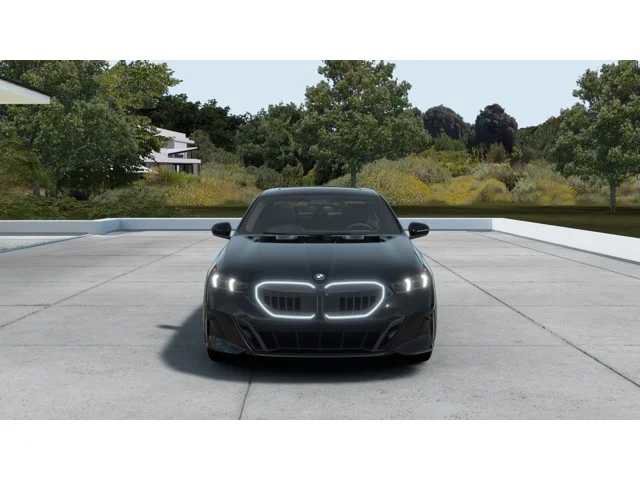 New 2026 BMW 540i xDrive w/ M Sport Package AWD/4WD image 3