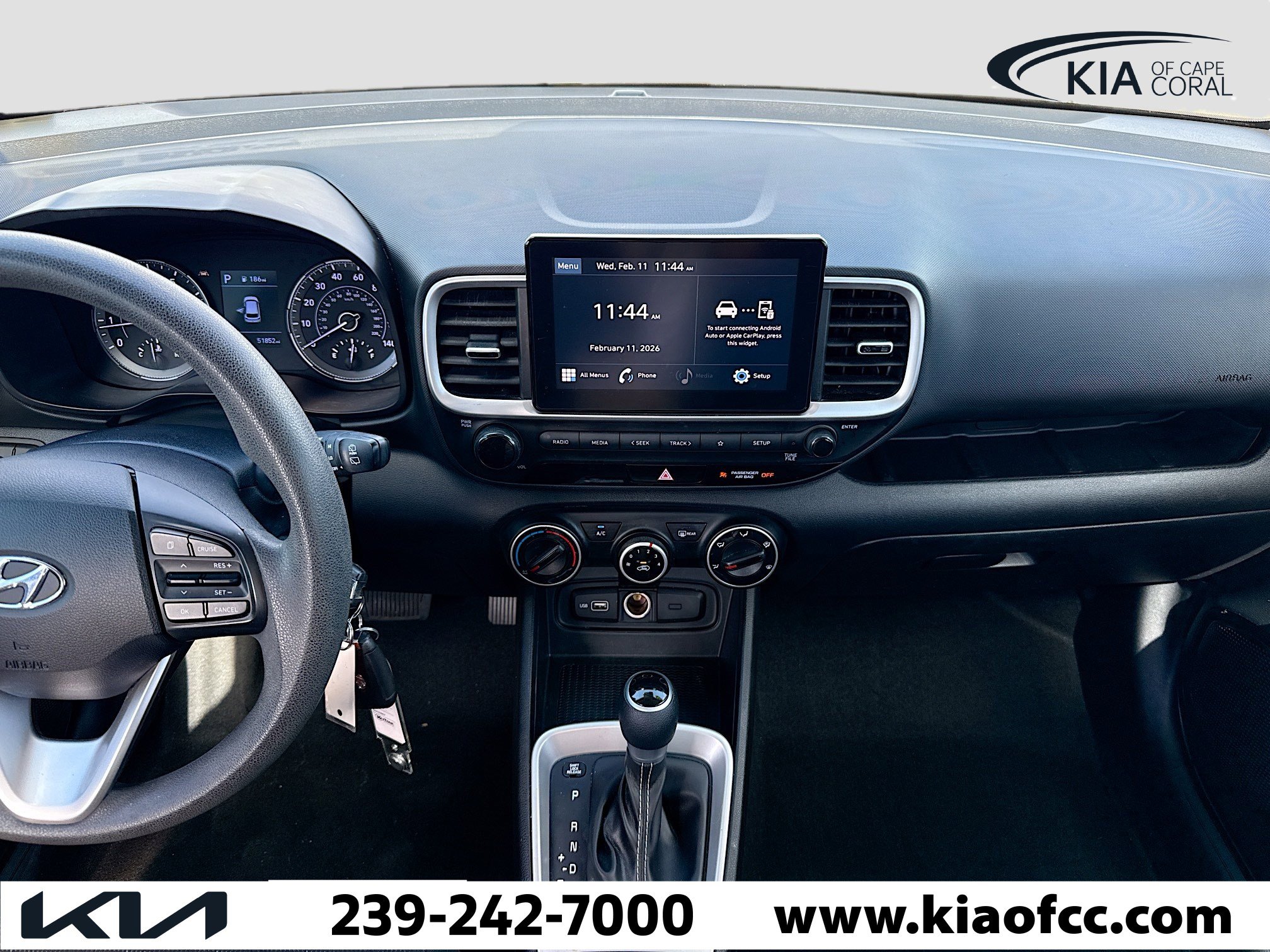 Used 2022 Hyundai Venue SE image 18