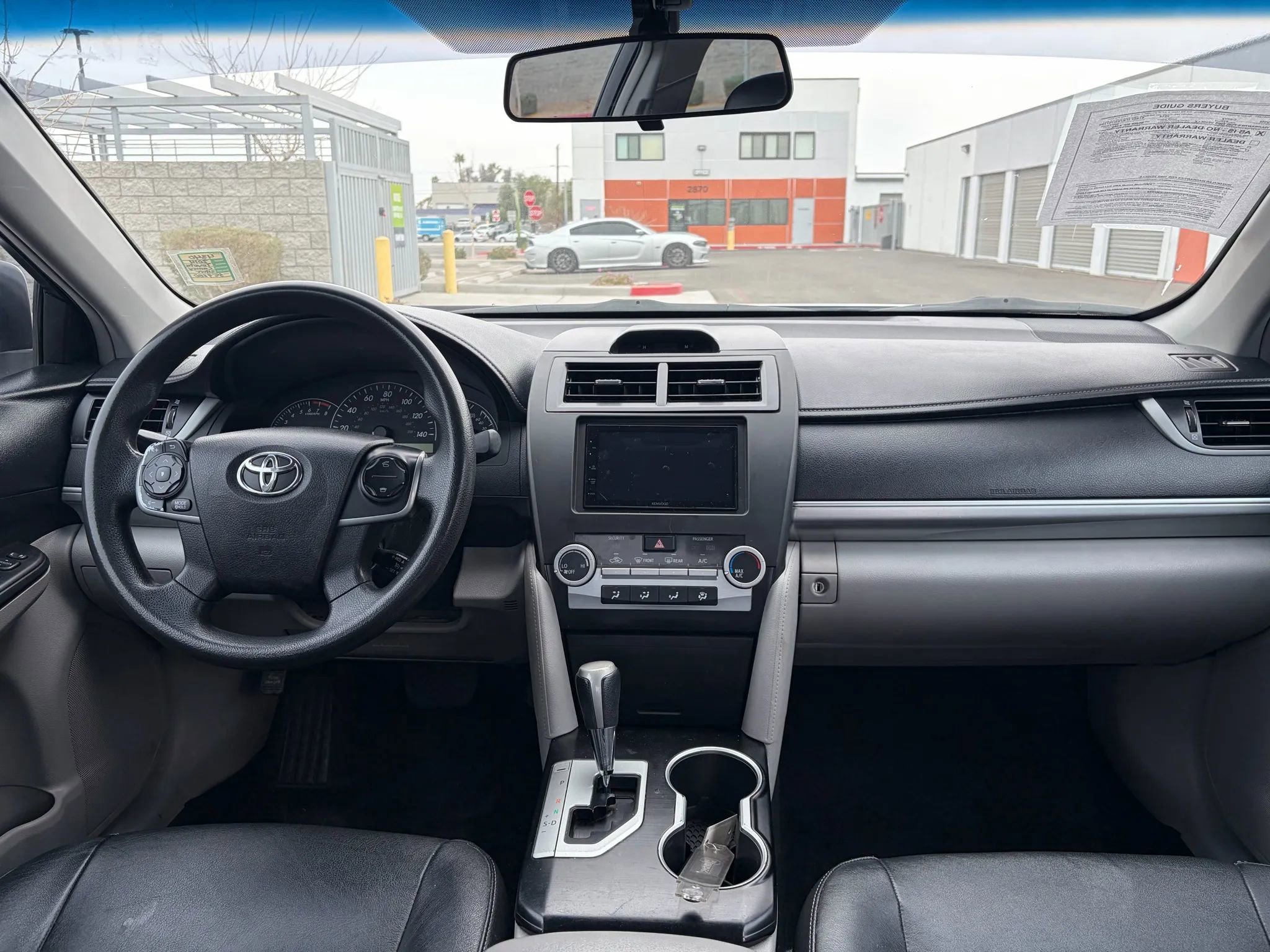 Used 2014 Toyota Camry L image 10