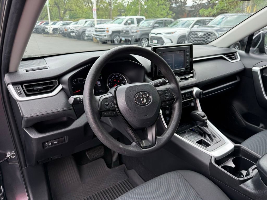 Certified 2021 Toyota RAV4 LE AWD/4WD image 8