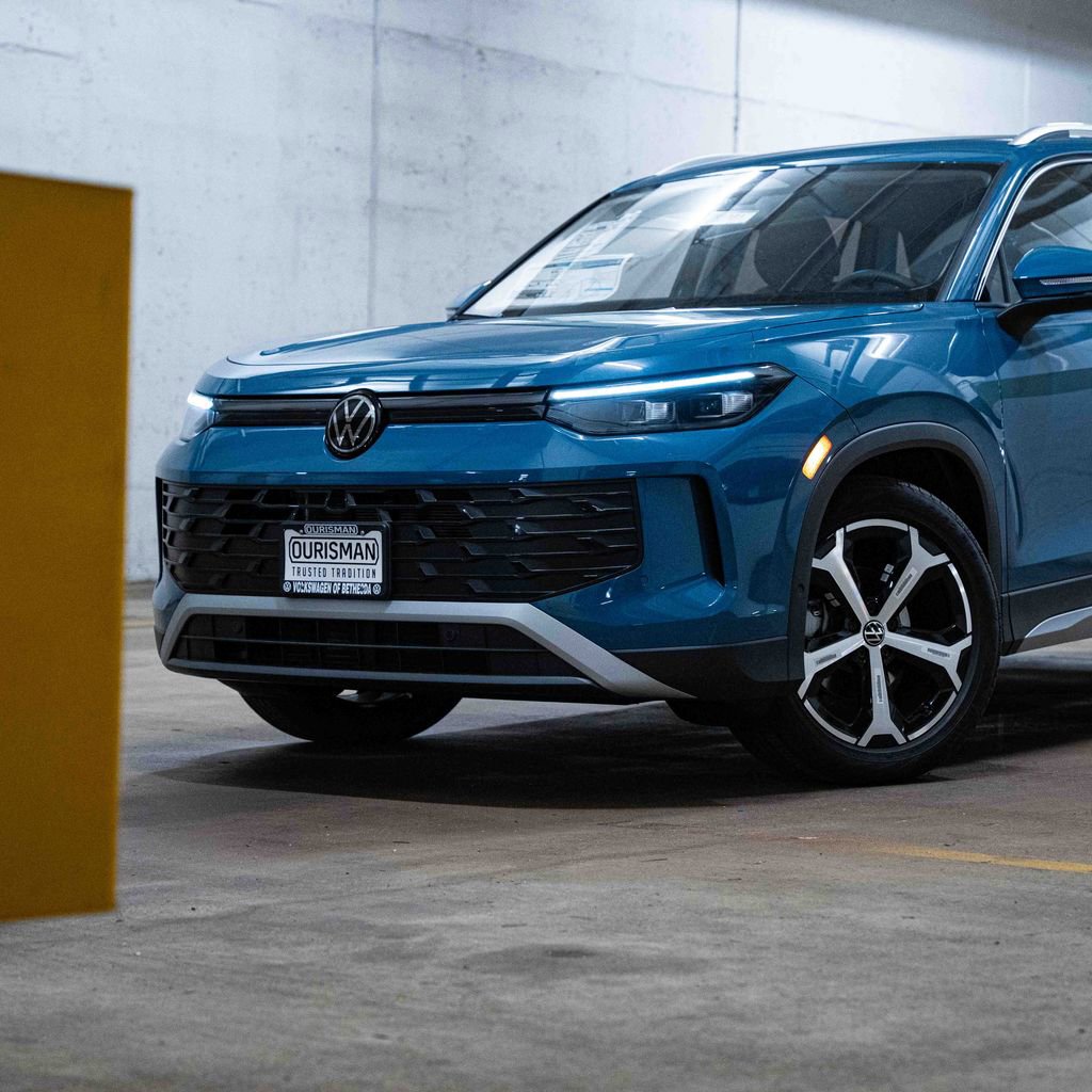 New 2026 Volkswagen Tiguan SE AWD/4WD image 2