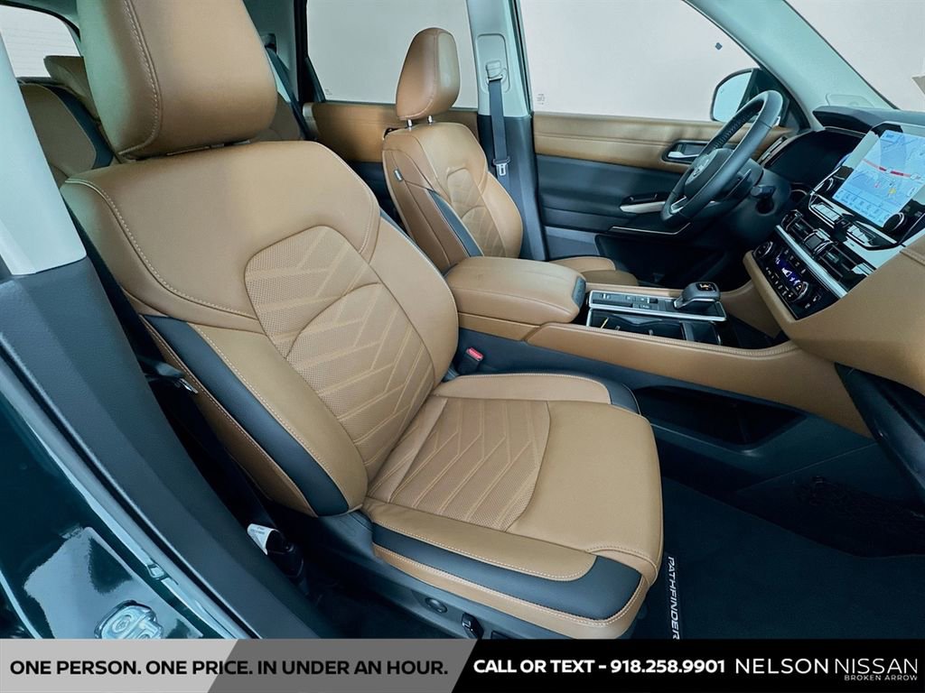 Certified 2025 Nissan Pathfinder Platinum w/ Cargo Package FWD image 31