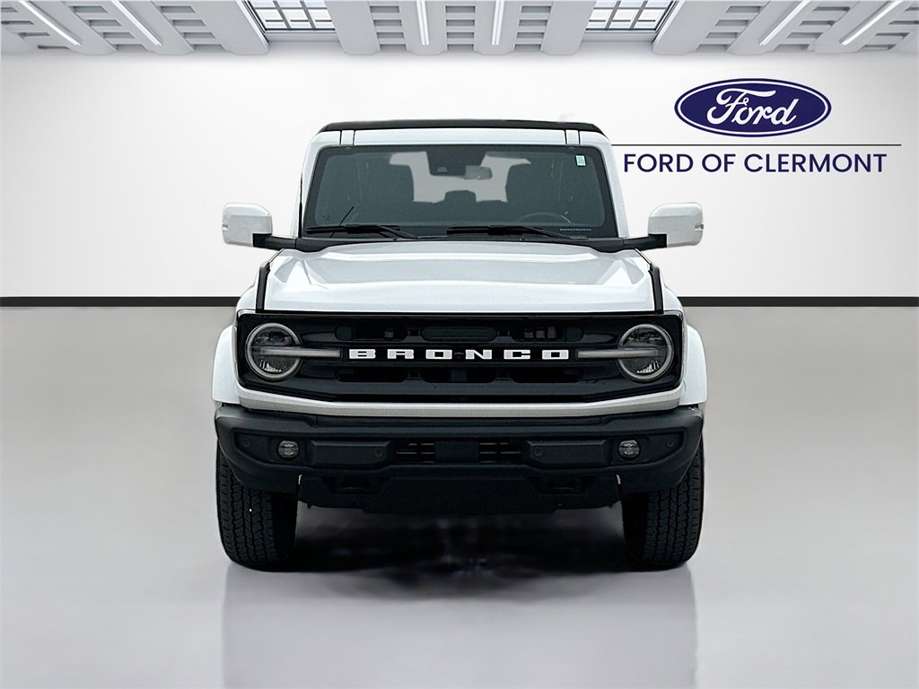 Used 2024 Ford Bronco Outer Banks image 2