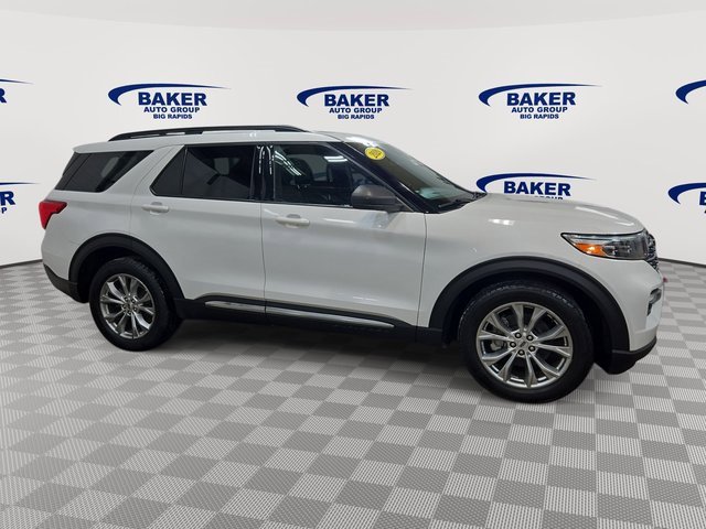 Used 2020 Ford Explorer XLT w/ Equipment Group 202A image 2