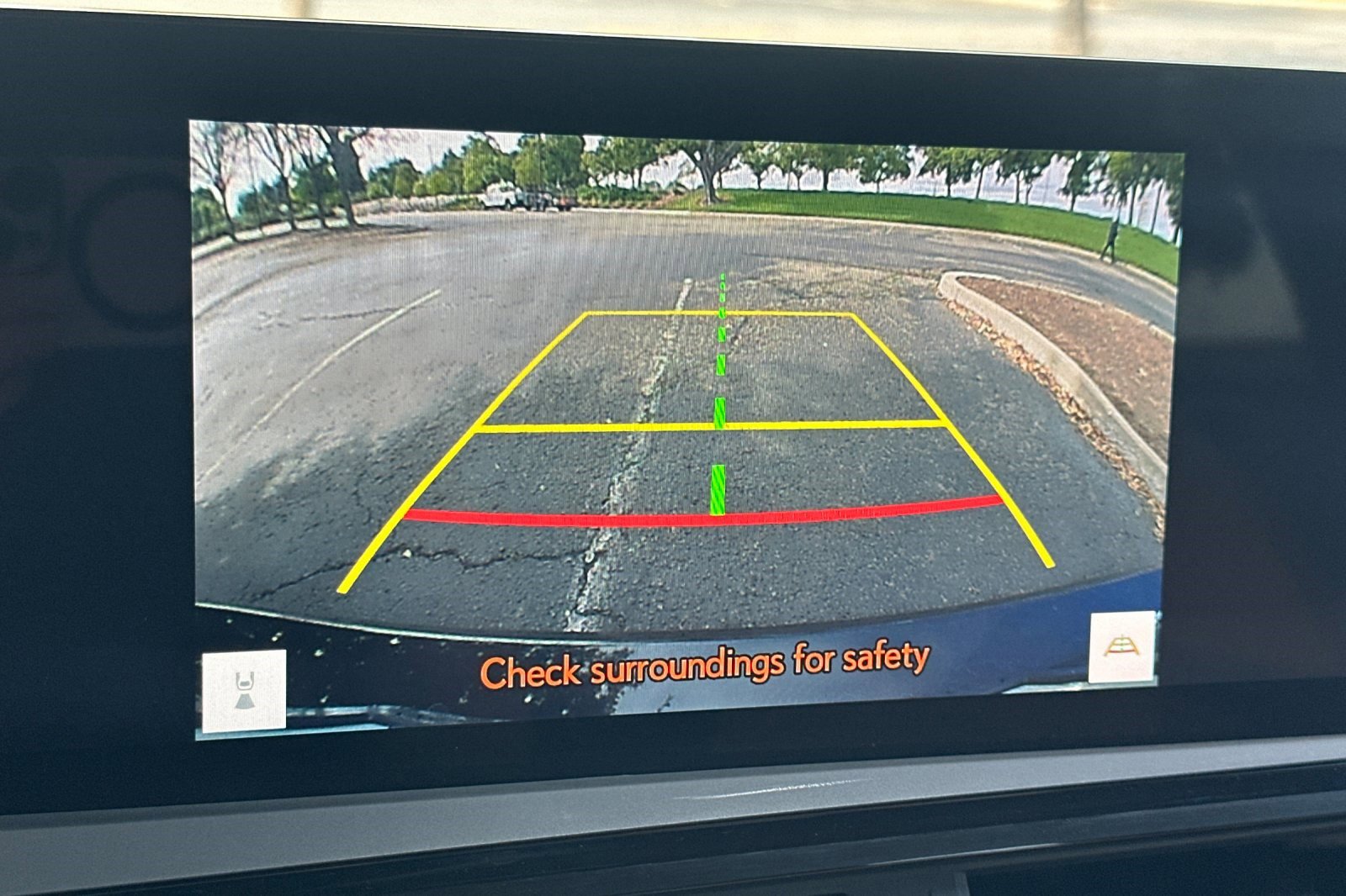 Certified 2025 Lexus ES 300h w/ Premium Package image 25