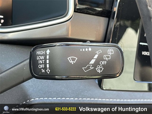 Certified 2025 Volkswagen Taos SE w/ Taos Adventure Package (SXB) image 22