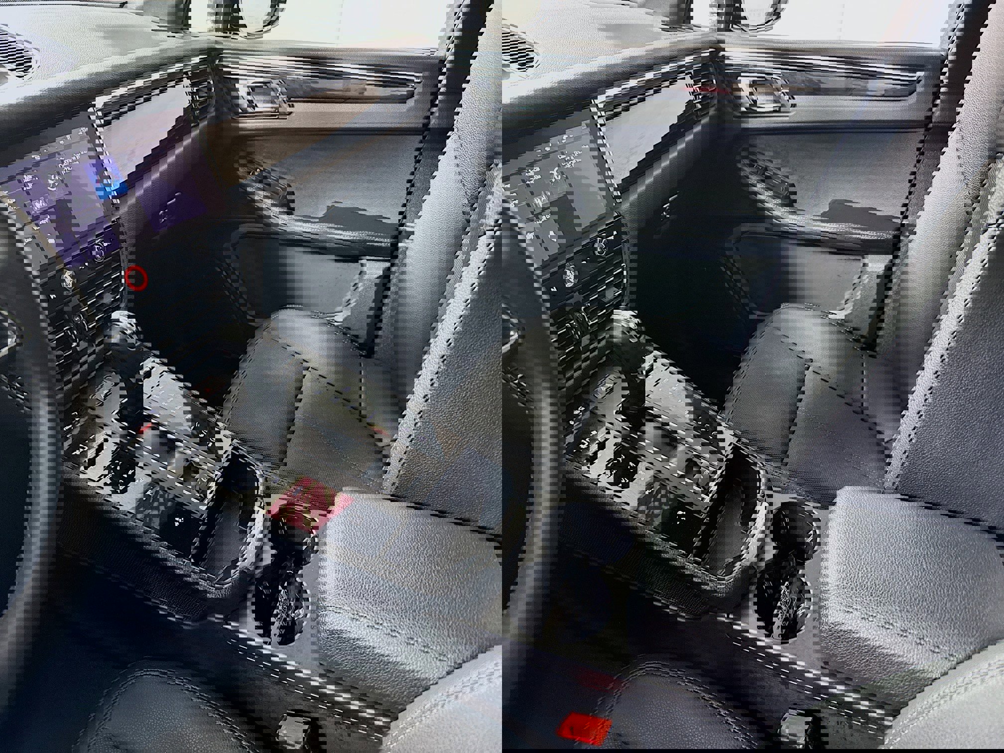 Used 2024 Porsche Macan image 26