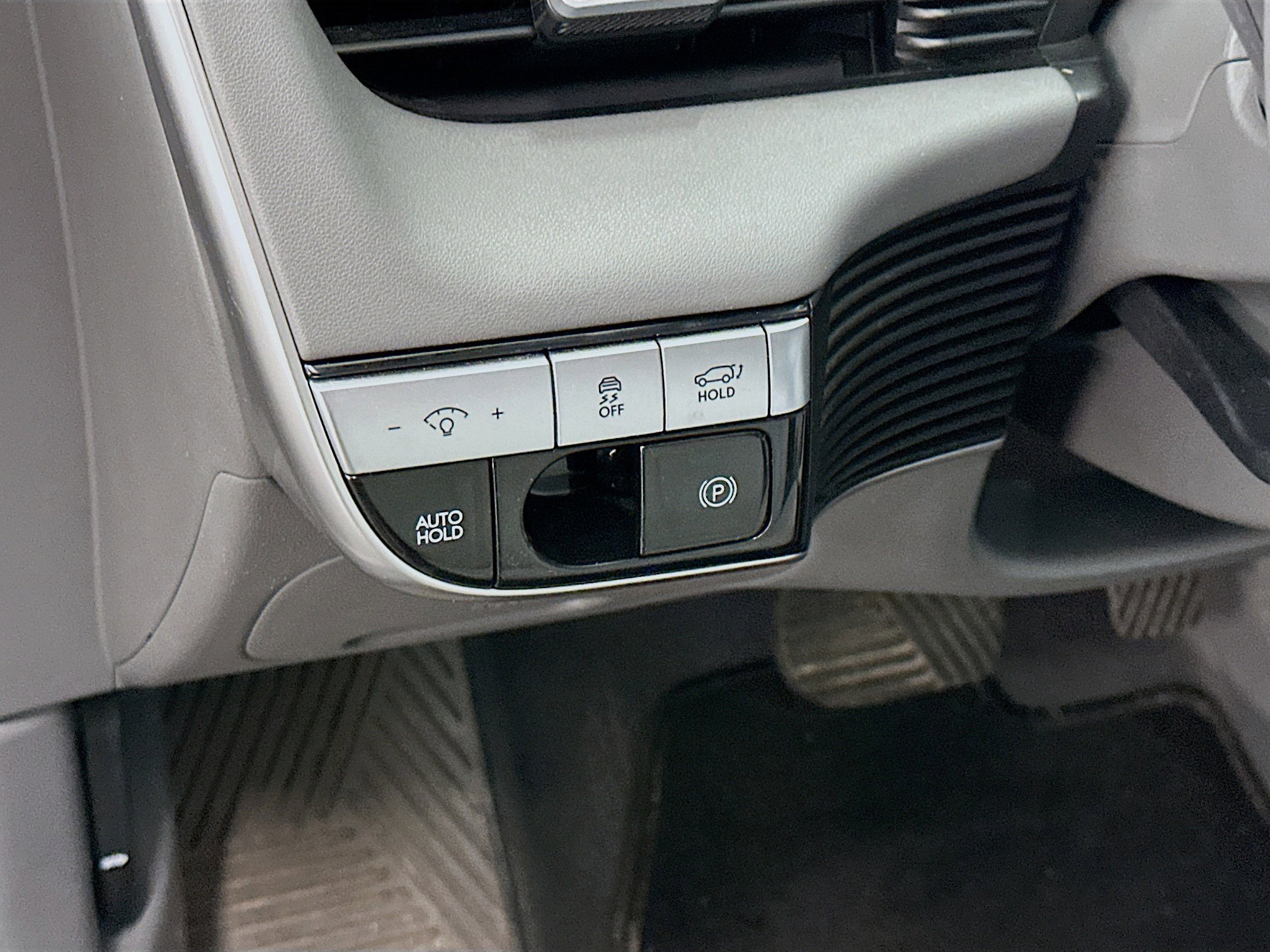 Used 2023 Hyundai Ioniq 5 SEL w/ Cargo Package AWD/4WD image 17