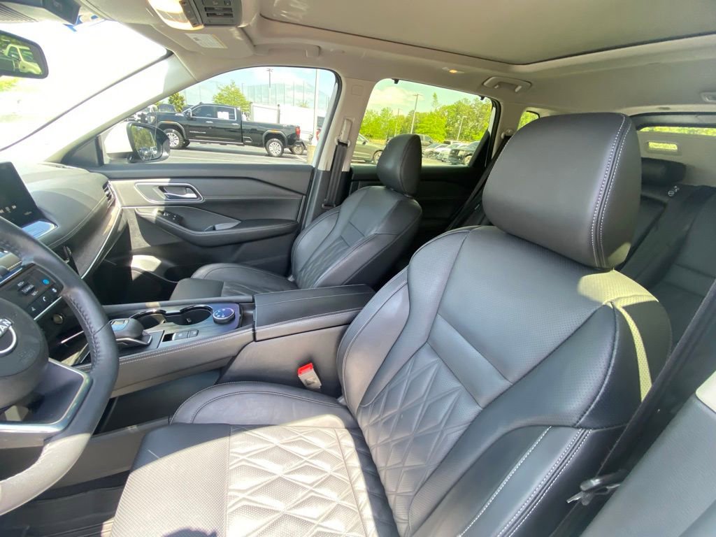 Used 2024 Nissan Rogue Platinum w/ Platinum Premium Package AWD/4WD image 21