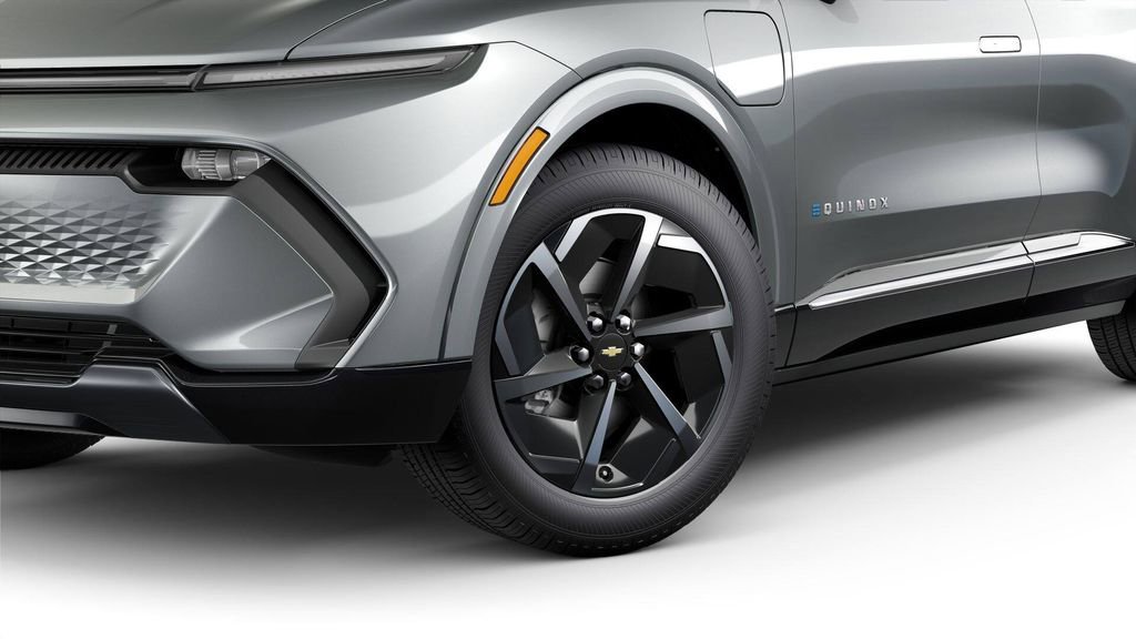New 2025 Chevrolet Equinox EV LT image 5