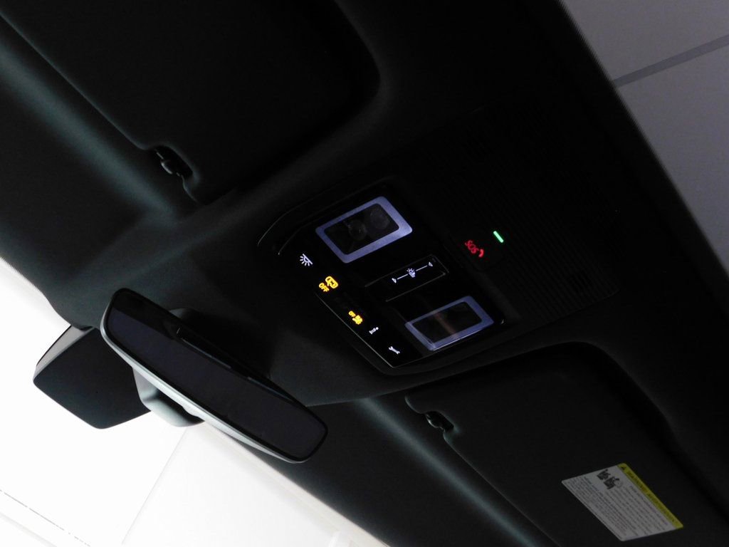 Used 2025 Volkswagen ID. Buzz 1st Edition image 70