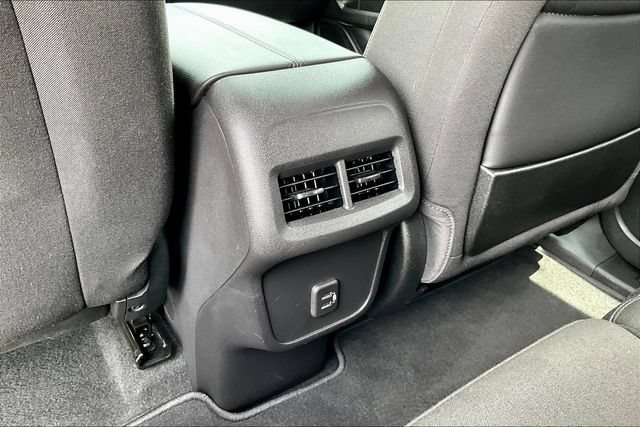 Used 2023 GMC Terrain SLE w/ Driver Convenience Package FWD image 10
