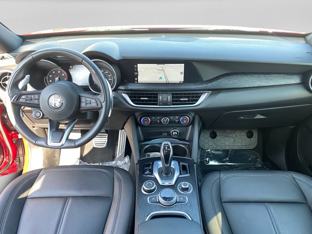 Used 2023 Alfa Romeo Stelvio Sprint RWD image 15