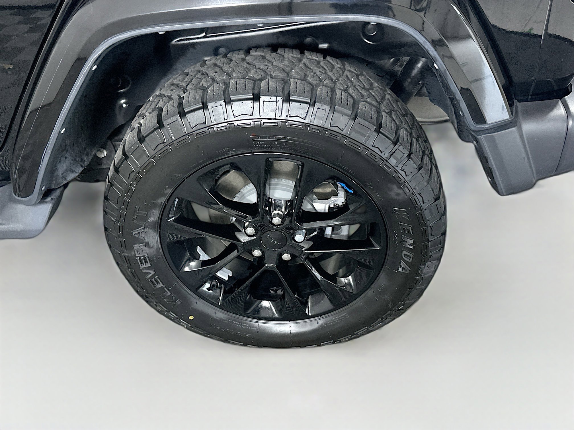 Used 2023 Jeep Wrangler Unlimited Sahara AWD/4WD image 11