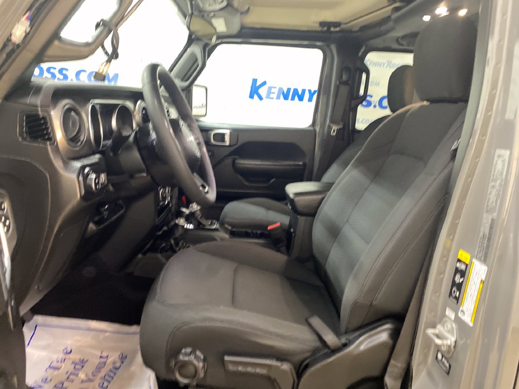 Used 2023 Jeep Gladiator Sport AWD/4WD image 9
